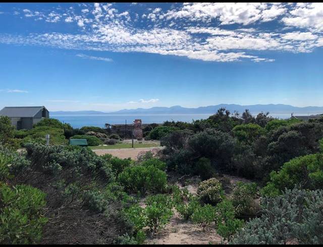 LAND FOR SALE IN ROMANSBAAI ESTATE